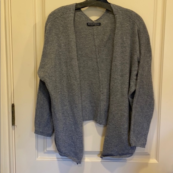 Brandy Melville sweater - Picture 2 of 7